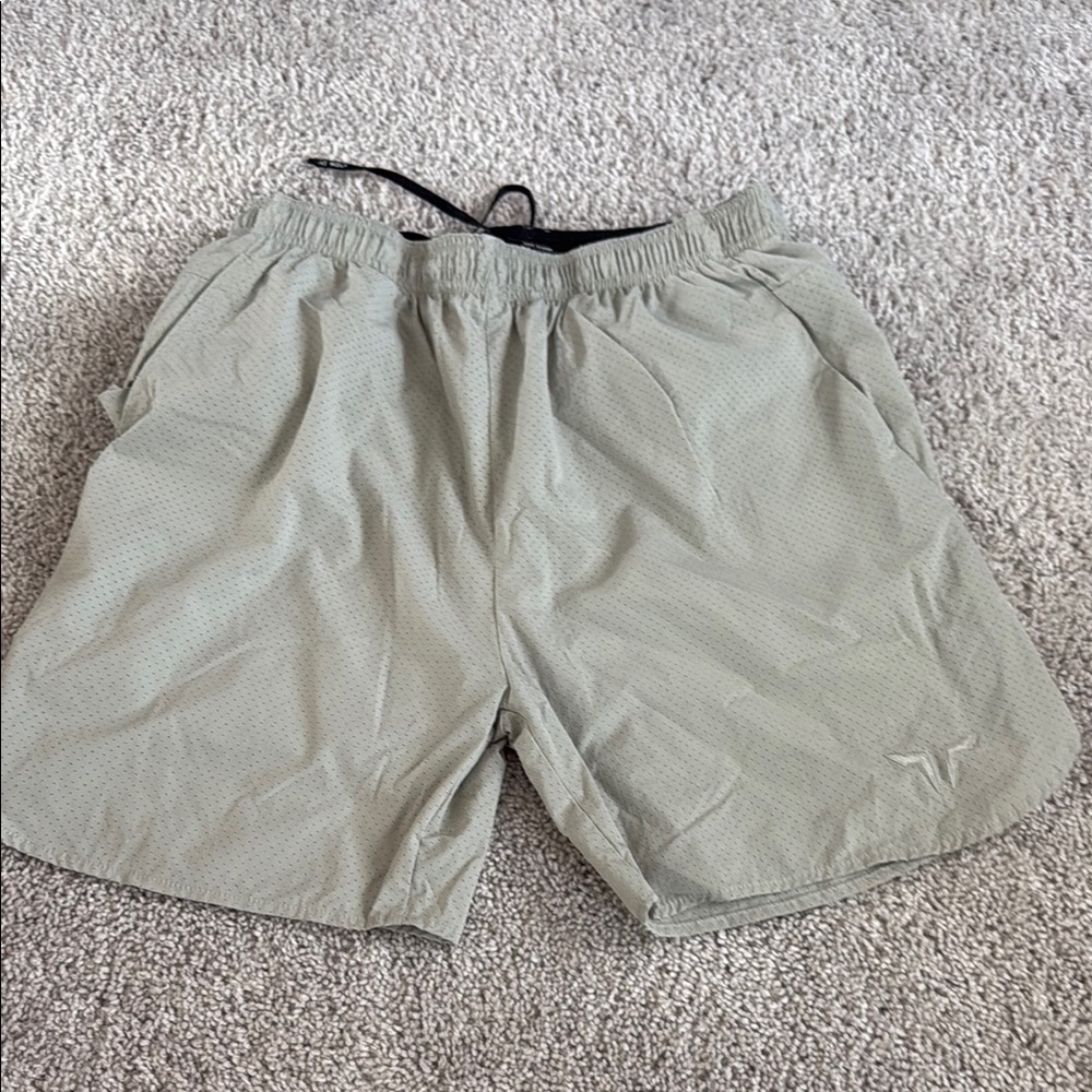 Gray Athletic Shorts with Elastic Waistband and Lightweight Fabric